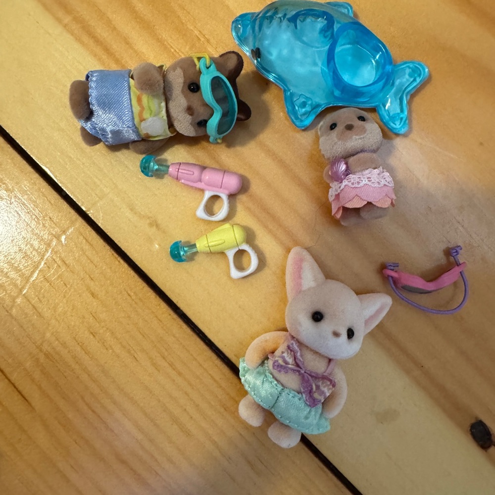 Calico Critters Nursery Friends - Pool Fun Trio